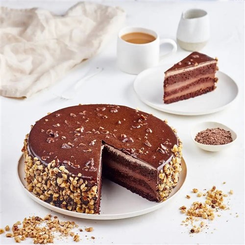 Ferrero Layer Cake Round (14 cut)